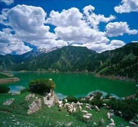 安岳商务伴游带我游览中国最美湖泊(中国十大魅力之最佳生态休闲湖泊)