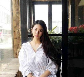 安岳女友兼职模特的小说(女友兼职模特的小说保举)