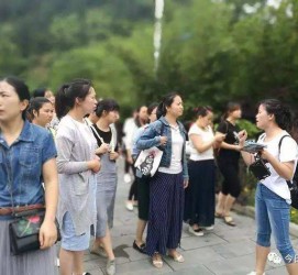 安岳中国的曲男伴游的简单介绍