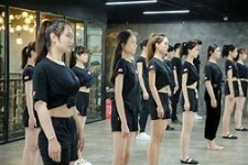 安岳兼职模特进修班(学生怎么兼职模特)
