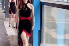 安岳女孩为挣钱在学校兼职当模特的简单介绍