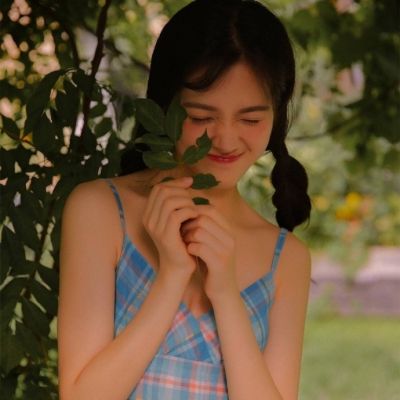 安岳伴游女生柳如烟的资料