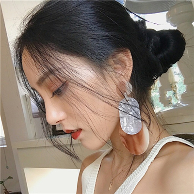 安岳伴游女生张悦然的资料