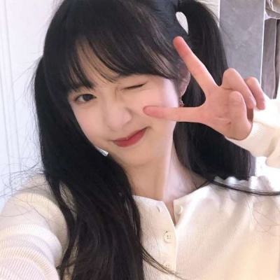 安岳伴游女生马思涵的资料