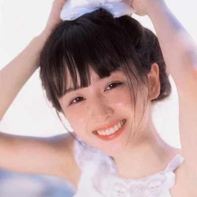安岳伴游女生唐未央的资料