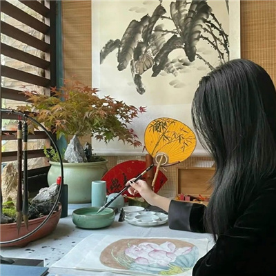 安岳伴游女生源又菡的资料