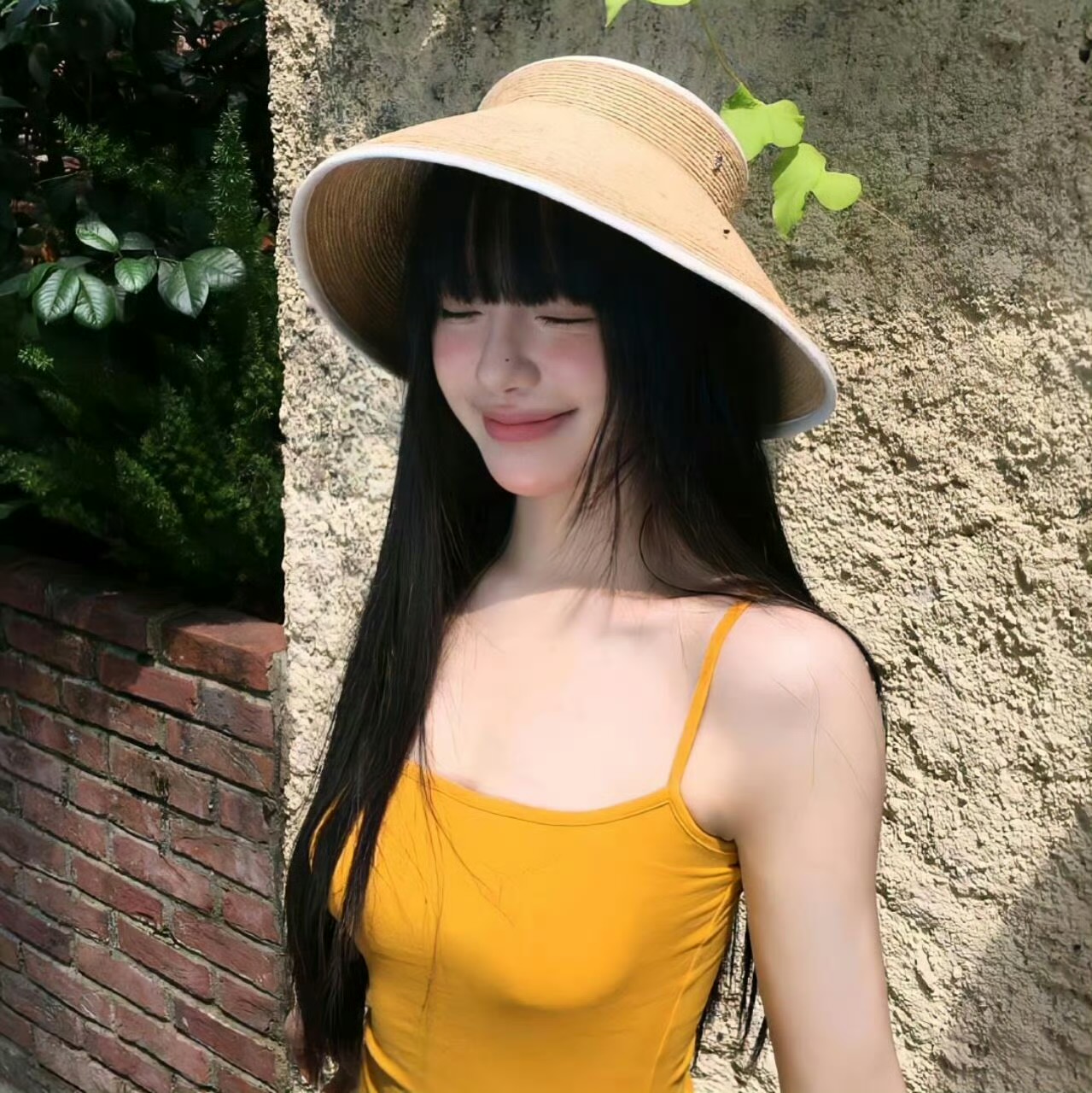 安岳伴游女生周丹的资料