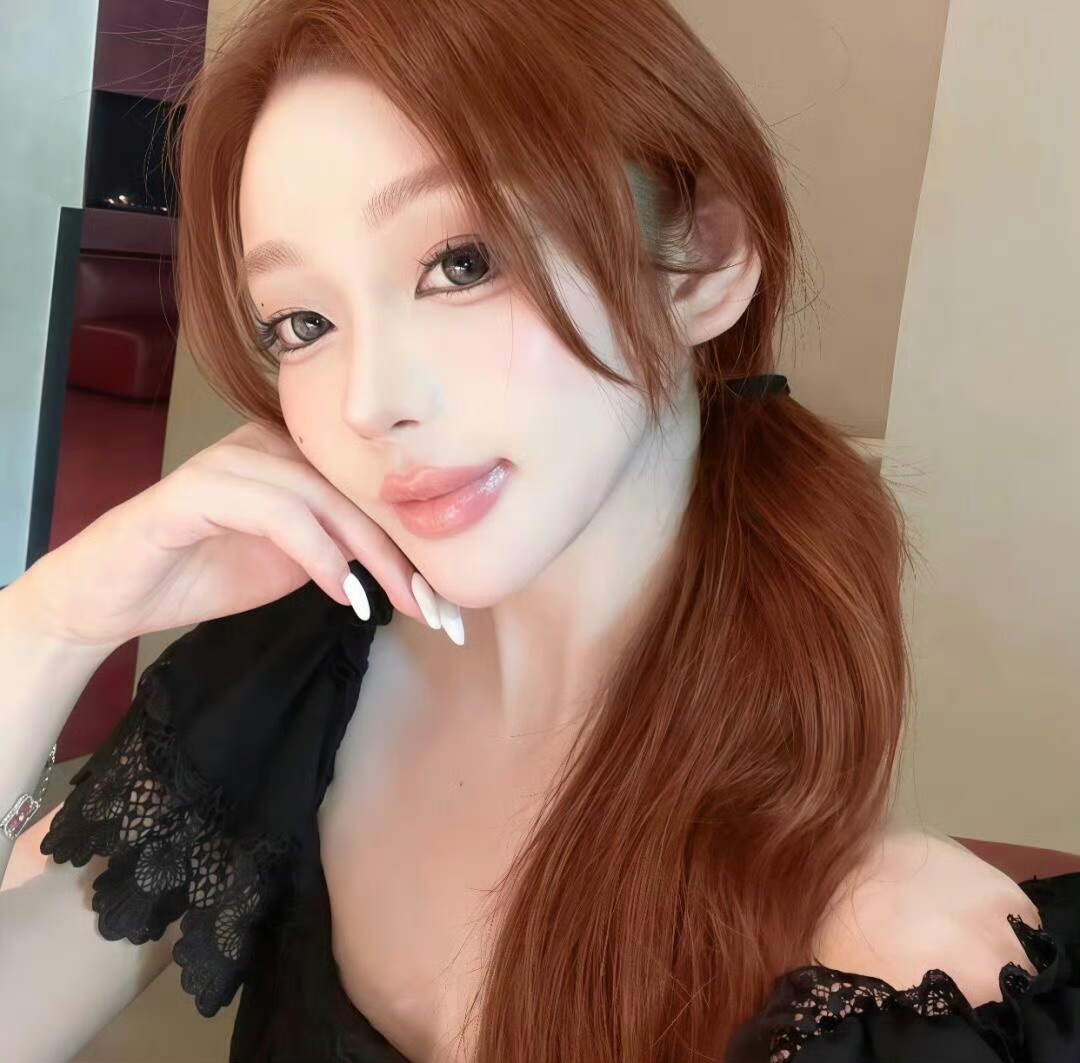 安岳伴游女生 | Victoria LiLI的资料