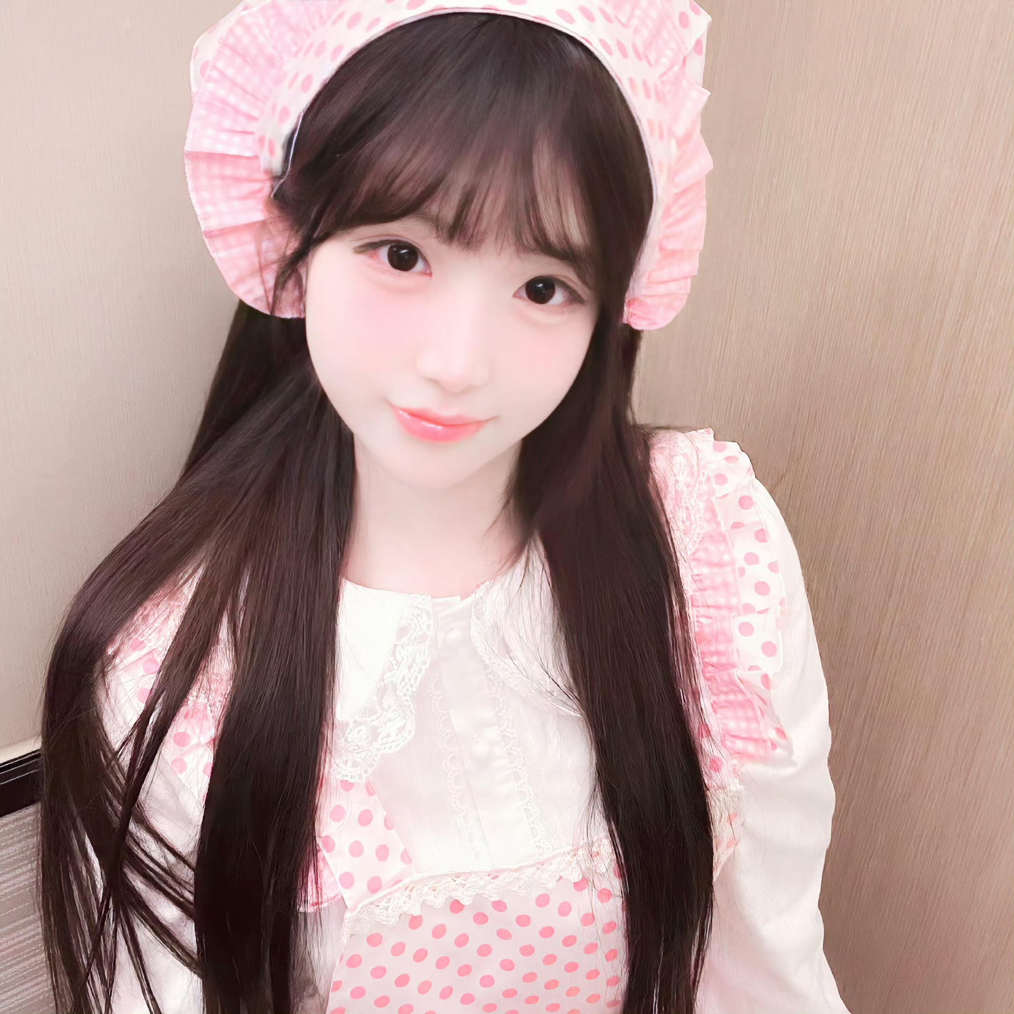 安岳伴游女生 | Livia的资料